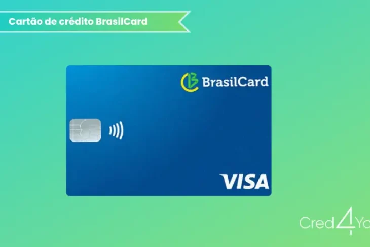 Cartão de crédito Brasilcard azul com chip, tecnologia de aproximação e bandeira Visa.