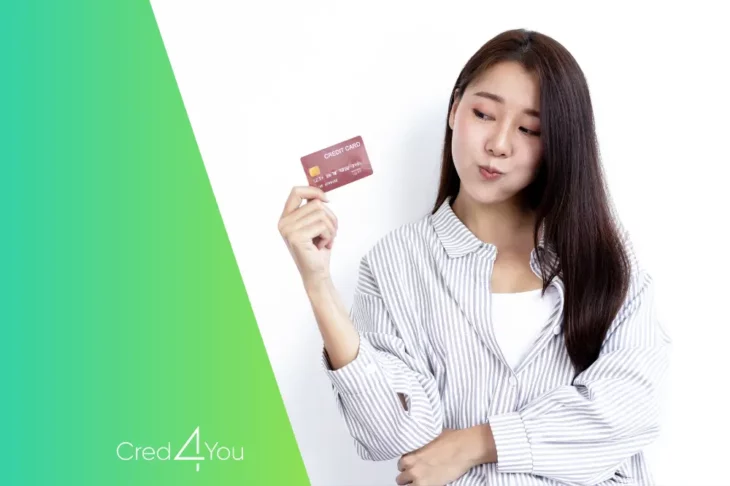 Conheça os benefícios e as vantagens que um cartão de crédito sem anuidade oferece e veja se existem desvantagens nesse tipo de cartão.