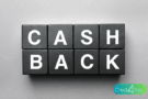 Blocos pretos com letras brancas formando a palavra cashback, representando o conceito de dinheiro de volta em compras.