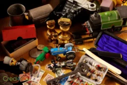 Alte Spielzeuge, Münzen und Briefmarken als Sammlerstücke als Investition.